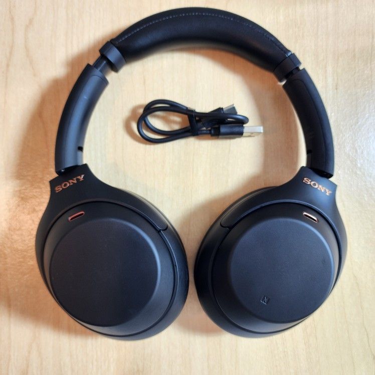 Sony WH-1000XM4 Wireless Premium Noise Canceling Overhead Headphones with Mic for Phone-Call and Alexa Voice Control, Black
