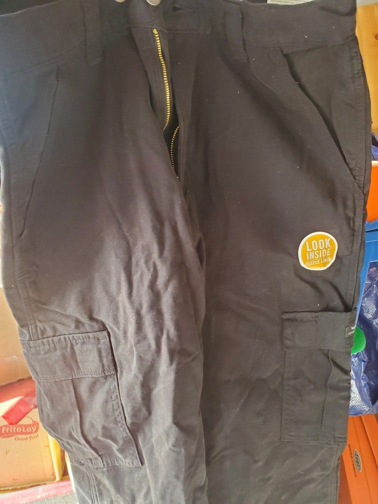 Brand New Wrangler Fleece Lined Size 30 X 30