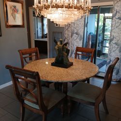 Dinning Room Table And Chairs