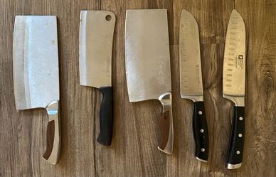 Kitchen knife Kitchen knife—offers welcome.