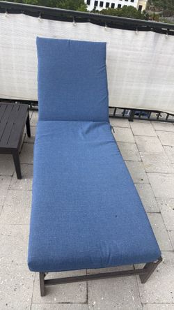 Outdoor Chaise Lounges