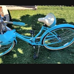Several Beach Cruiser 