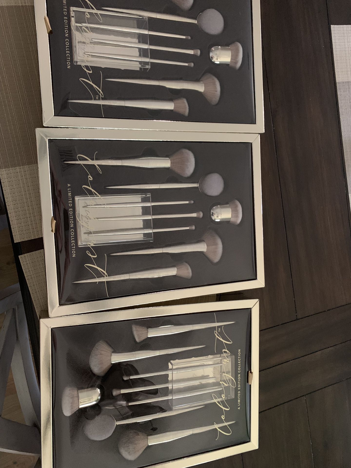 Makeup brushes