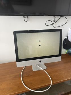 Old Mac Apple Computer