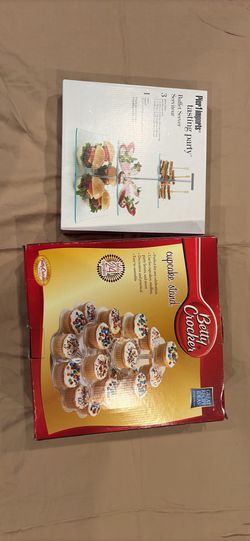 Cupcake stand and buffet server