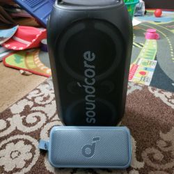 BLUETOOTH SPEAKERS 