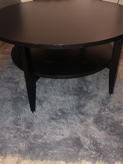 Black Round Dinning Table