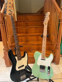 Fender MIM Jazz Bass (Mint) MIM LTD Edition Telecaster (Mint)