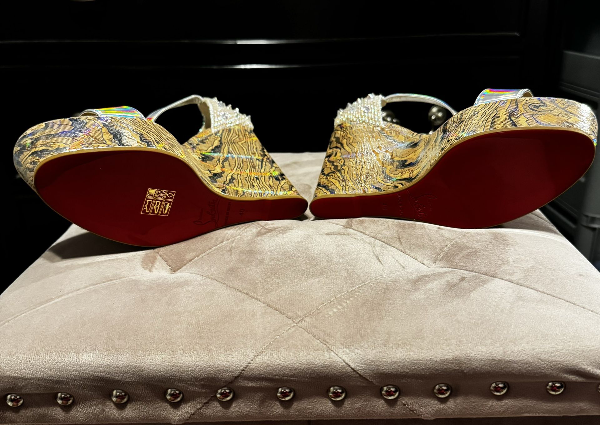 Christian Louboutin 120 Ladies Bellamonica size 40 (New w/box & 2 dust bags