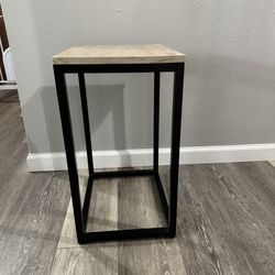 Side/End Table
