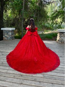 Red quinceañera dress with glitter, like new