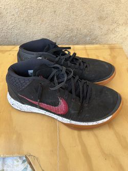 NIKE KOBE  A,D Mid Size 9.5