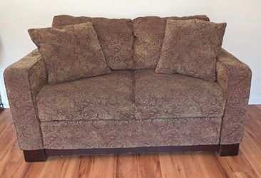 Love seat from Jenninfer