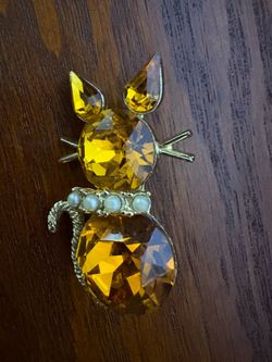 Vintage Signed Dodd Cat Brooch Pin Amber Clear Rhinestones and Faux and Pearls 1 3/4” High