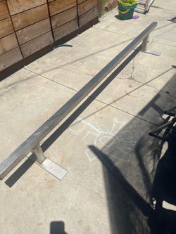 7.5’ Sturdy skate rail