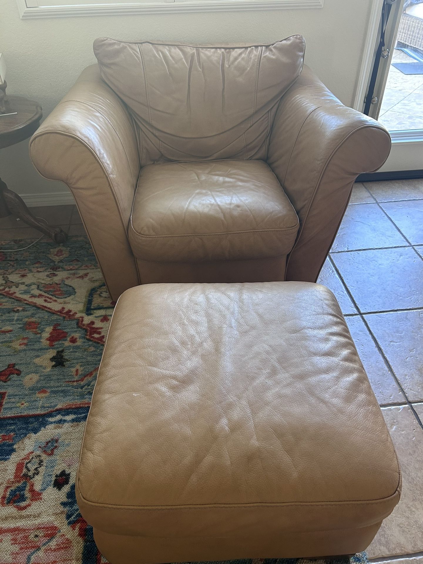 Chair With Ottoman