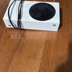 xbox series s with controller (black)