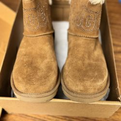 Ugg Gem mini Size 8