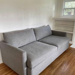 Couch Crate and Barrel 