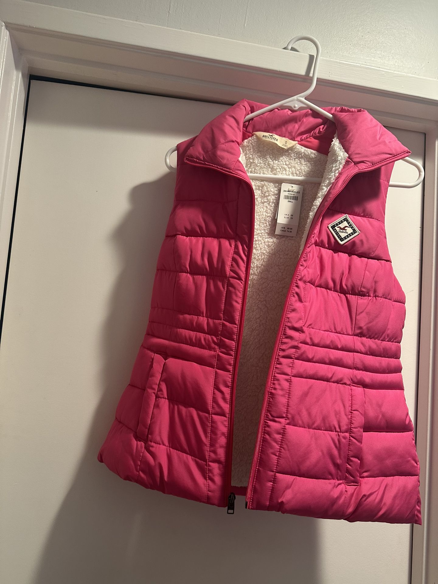 Hollister Puffer Vest