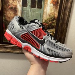 Nike Zoom Vomero 5 Bright Crimson Metallic Silver sneakers