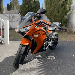 2016 Honda CBR300