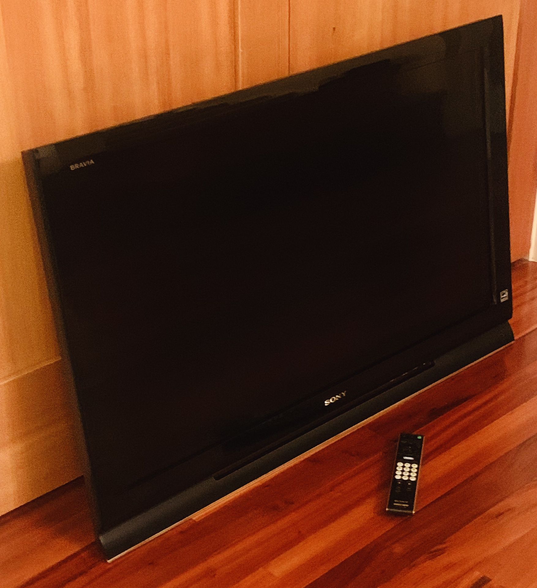 40” Sony Bravia | Full 1080p LCD HD TV | 2008 Model | Good Condition