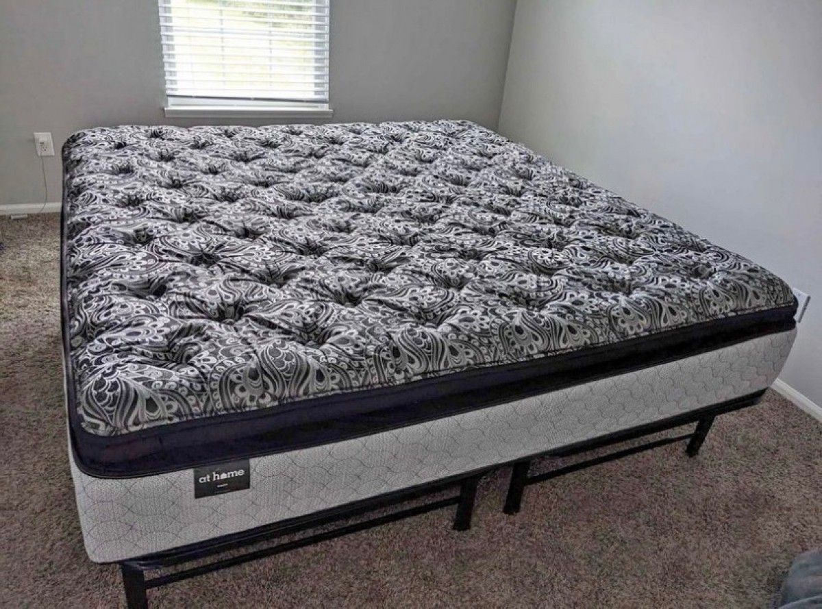 Queen and King Mattresses must go! BEST DEALS IN CBUS! IN STOCK!