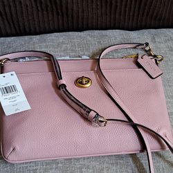 NEW " LARGE COACH LEATHER CROSSBODY PURSE WITH TAGS 75$