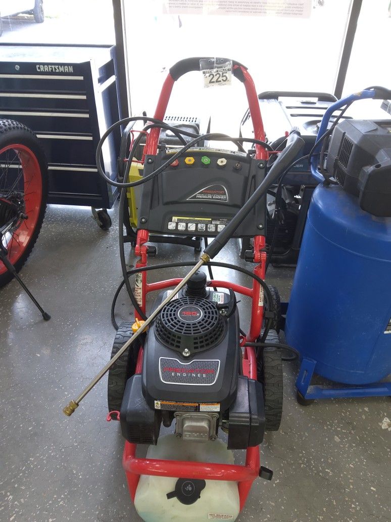 Predator 2500psi Pressure Washer