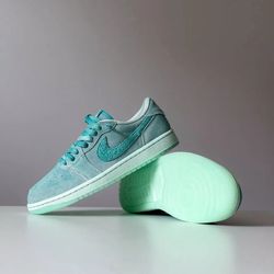 Air Jordan 1 low OG ‘Washed Teal’ Size 8.5