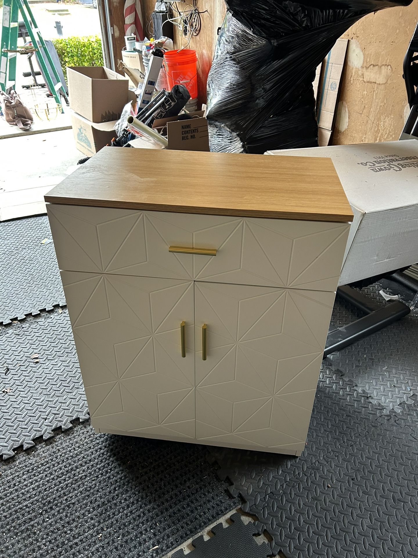 Fish Tank Table Only Used For A Few Week But Moving 