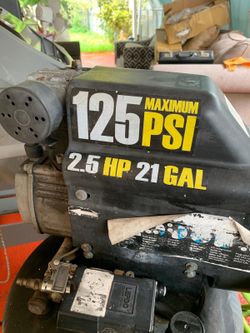 Central Pneumatic Air Compressor 21-Gallon 2.5-HP 125-PSI. Hose included/Compresor con manguera