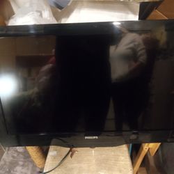 TV Philips Flat Screen.... 32" with the Remote control 