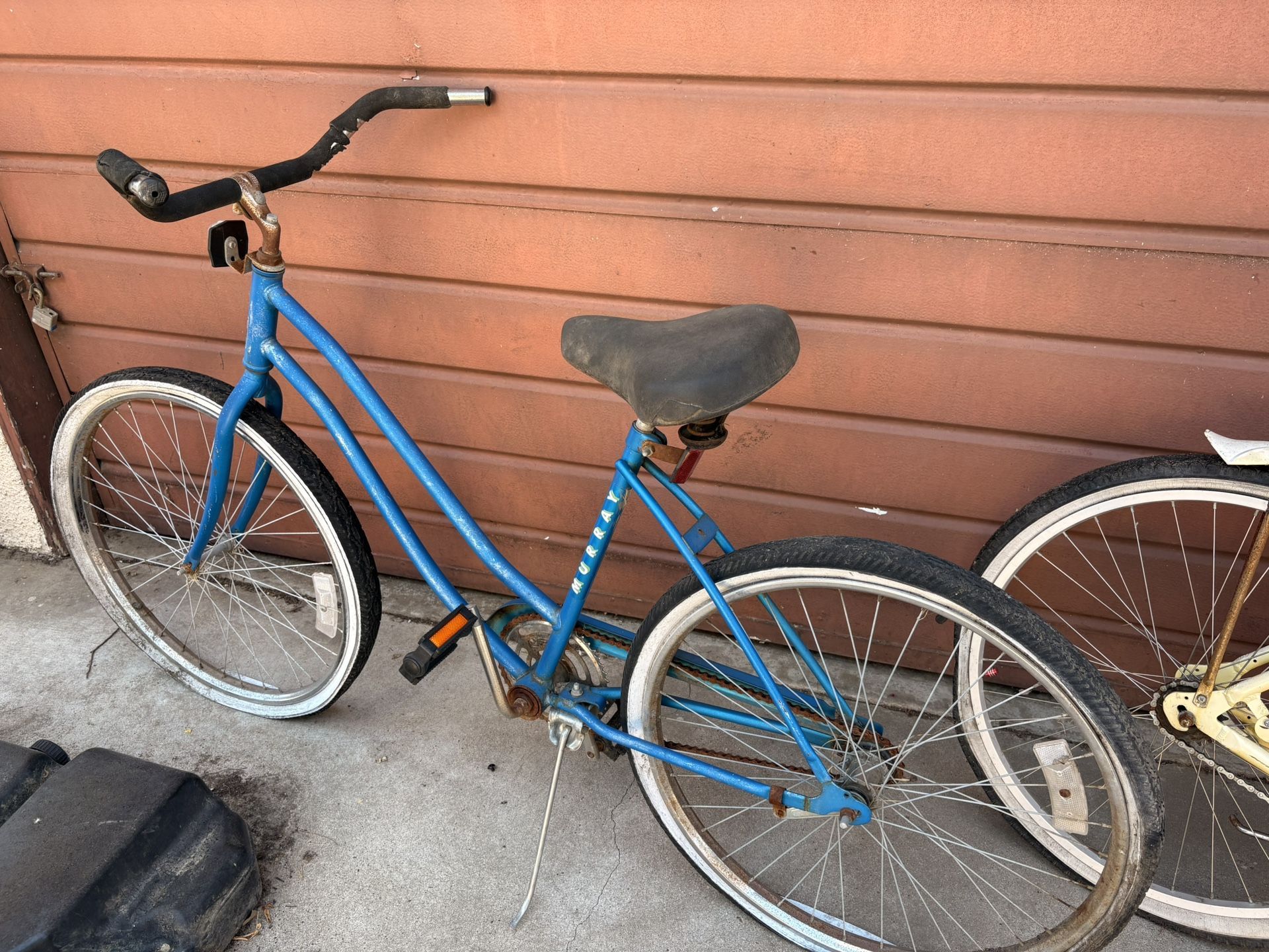 2 Vintage Beach Cruisers blue Schwinn Huffy