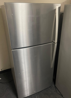 Deal: Stainless Top‑Freezer Refrigerator — Adjustable shelves, crispers