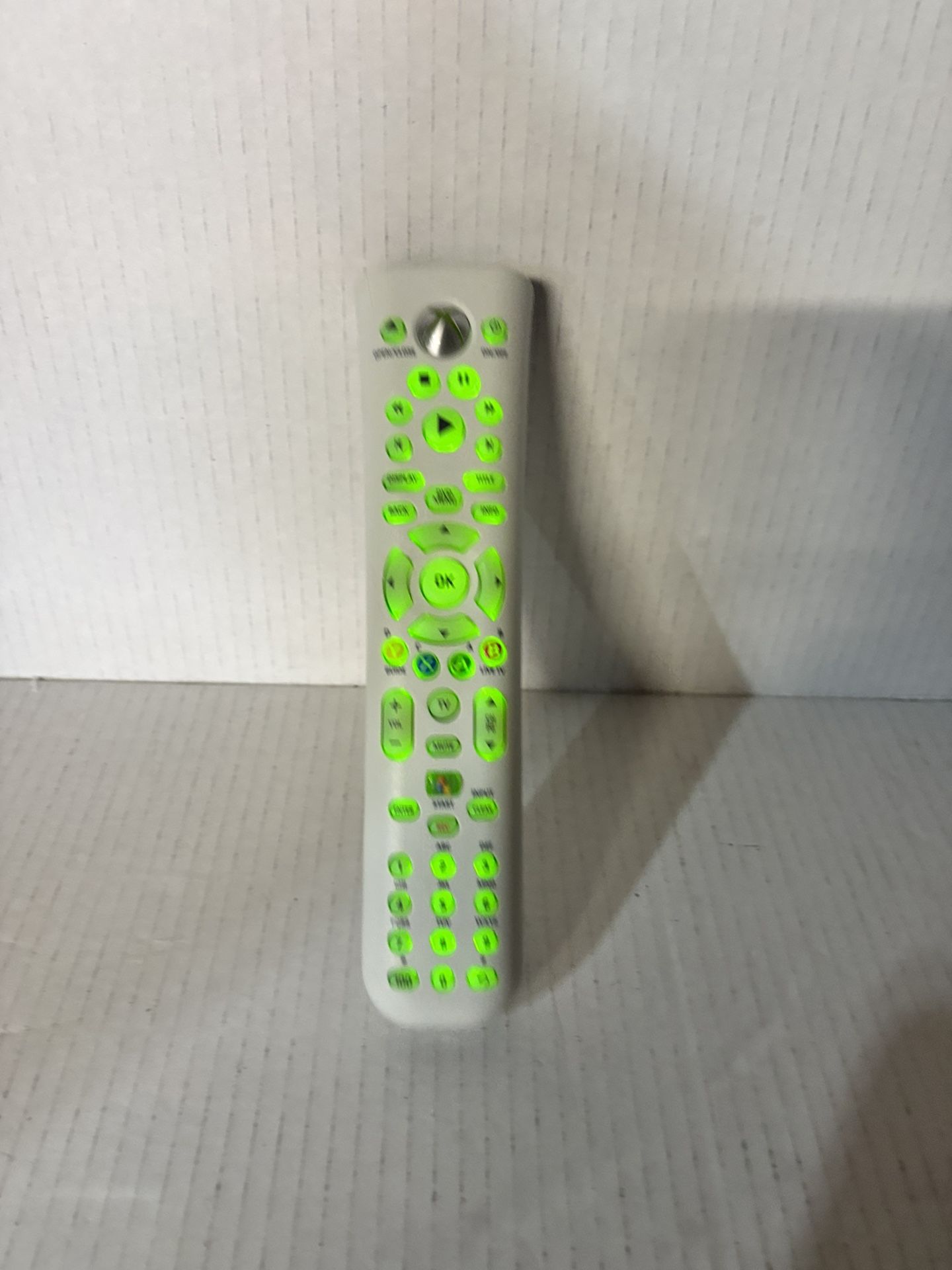 Official Microsoft Xbox 360 Universal Media DVD Remote Control OEM White