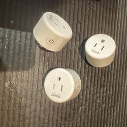 3x Wi-Fi smart plug compatible with Alexa and google home