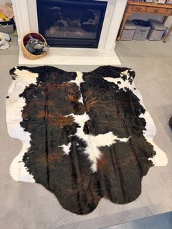 XL Premium Genuine Colombian Cowhide Rug – 7'2" x 6'9" – Brand New
