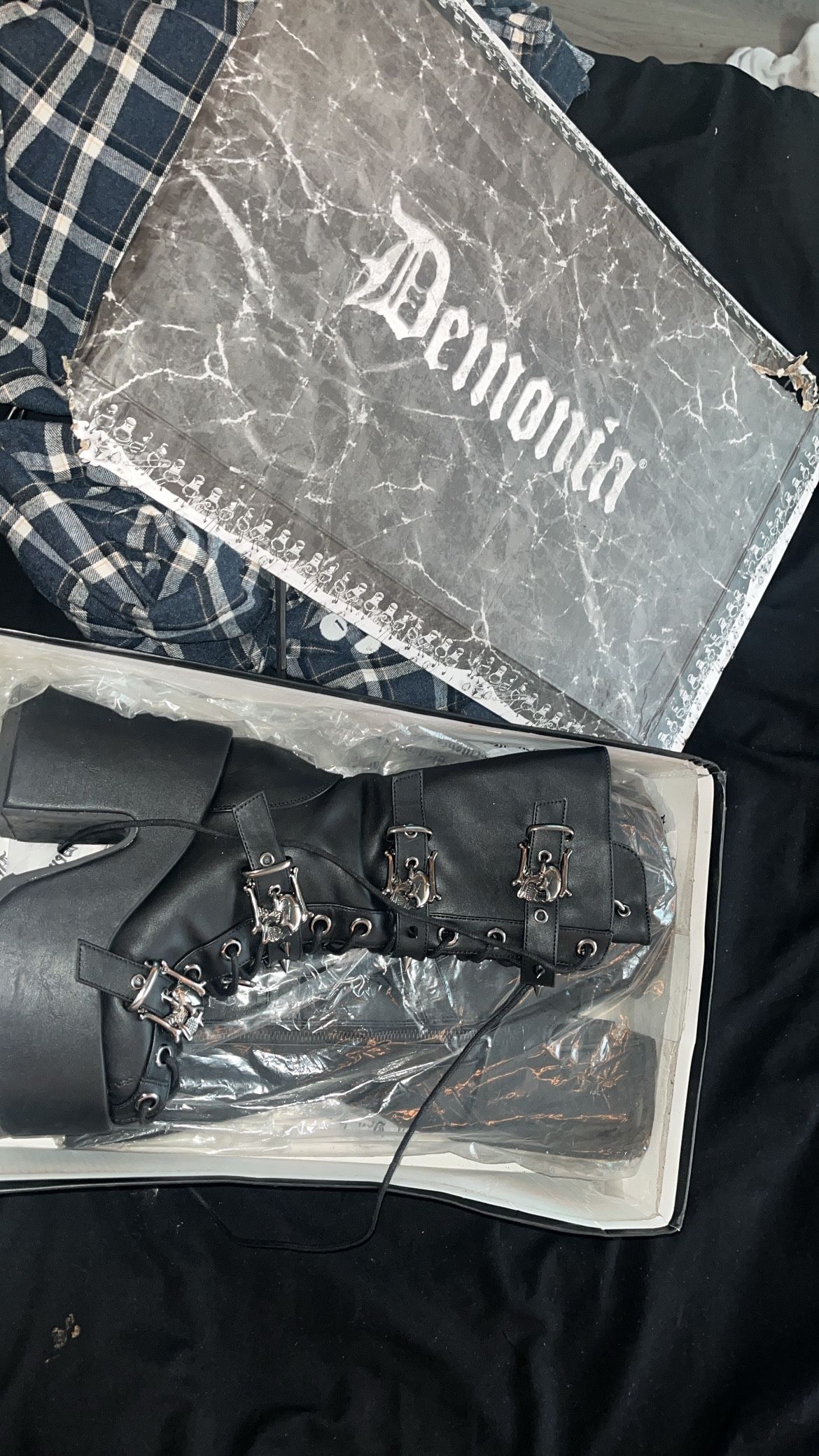 Platform Heel Boot (Mid-Calf Boot ) New Boots Only Used Once  Good Condition  Give Me A Price :)