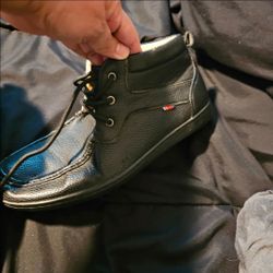 Mens shoes
