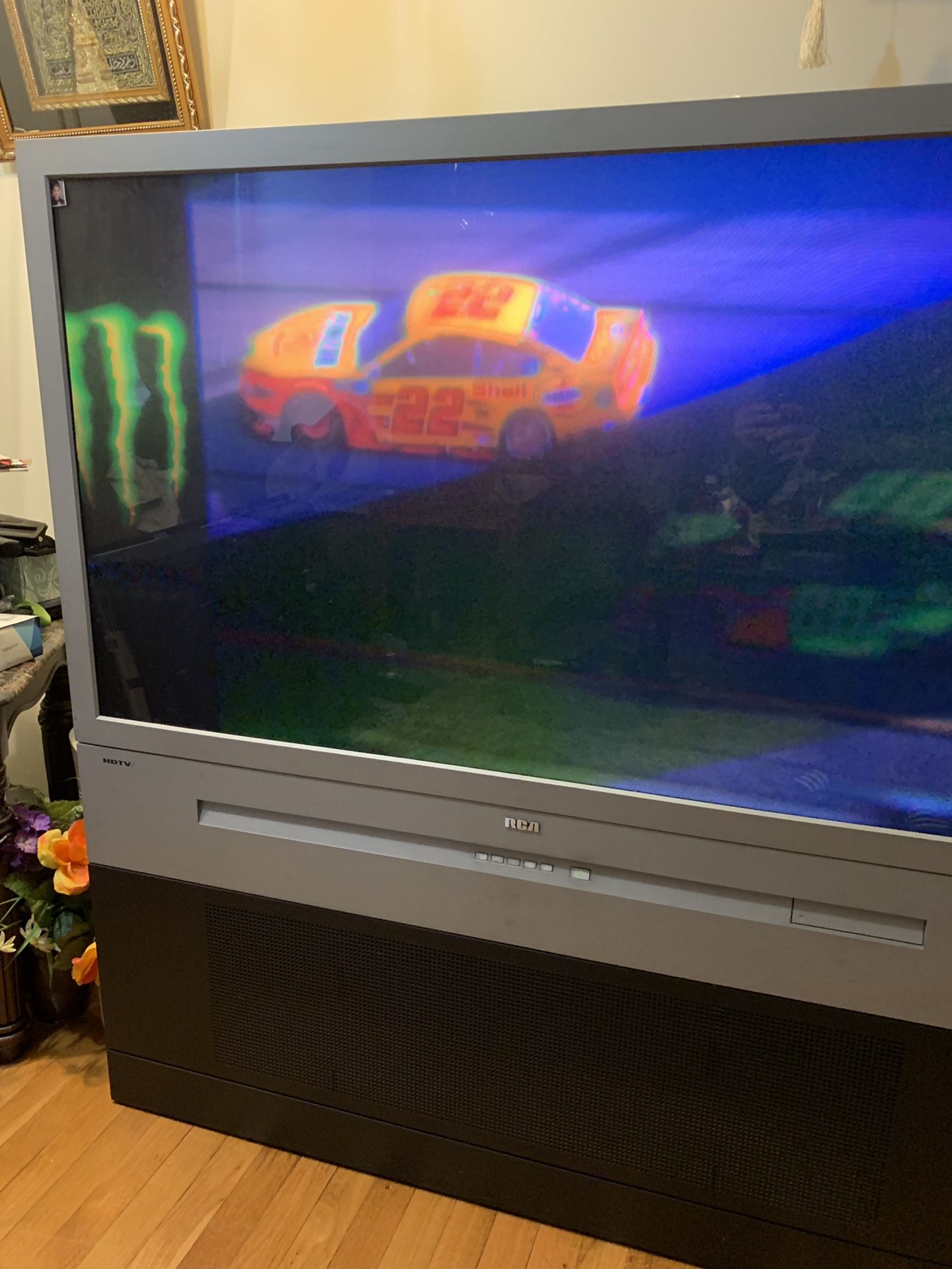 RCA TV plasma 50 inch good condition