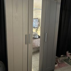 Coat Closet / mirror 