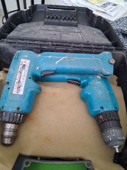 MAKITA DRILLS ( no batteries/ charger)