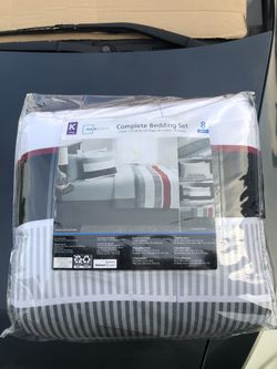 #93 King Mainstays Complete Bedding Set