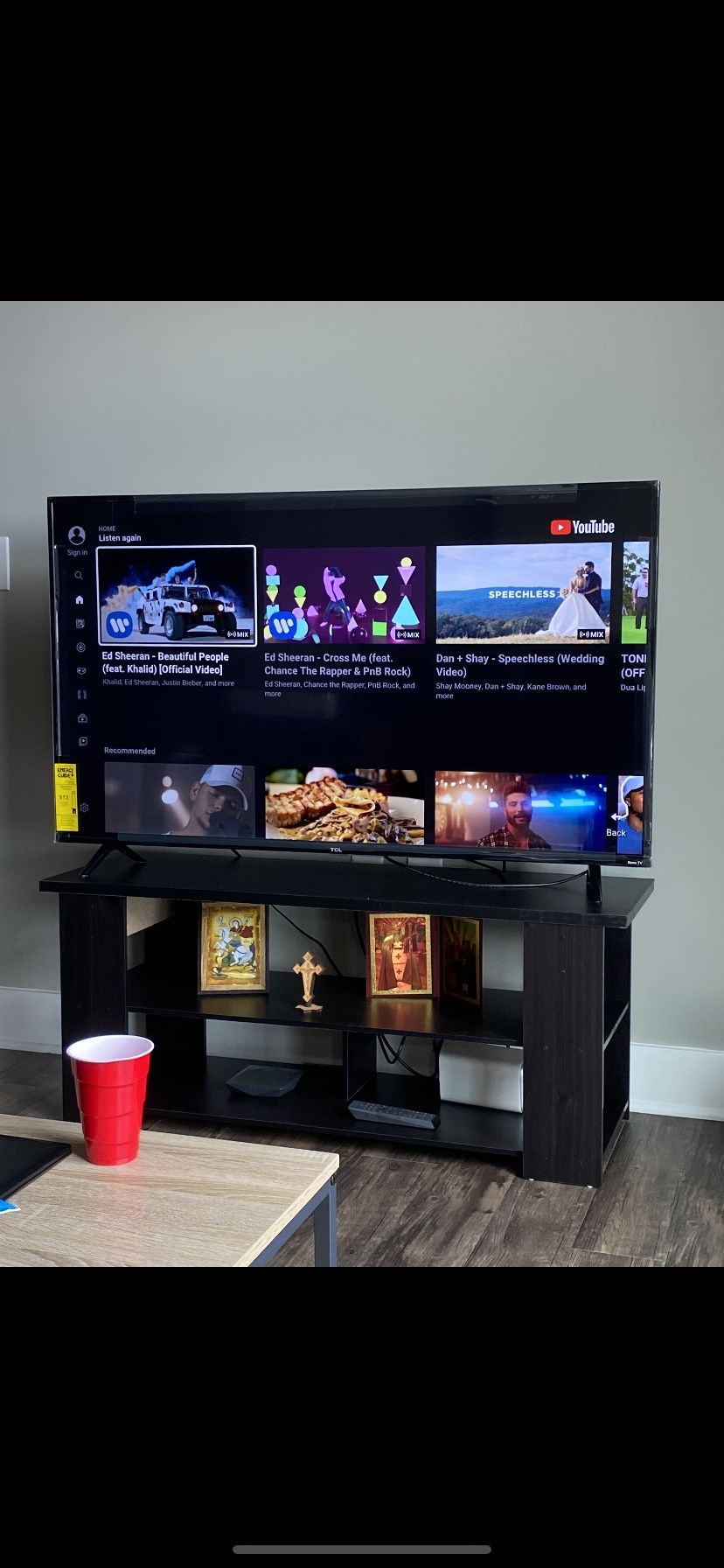 Smart TV + TV Stand
