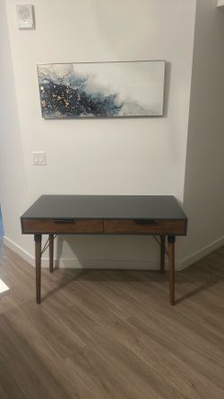 Modern Mid-Century Writing Desk / Home Office Desk (Brand New Never Used)