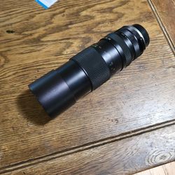 Vivitar 100-300 Close Focusing Telephoto Lens