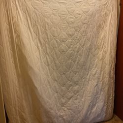 Queen Mattress And Box Spring 