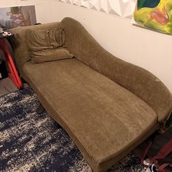 Lounge Chair (antique)